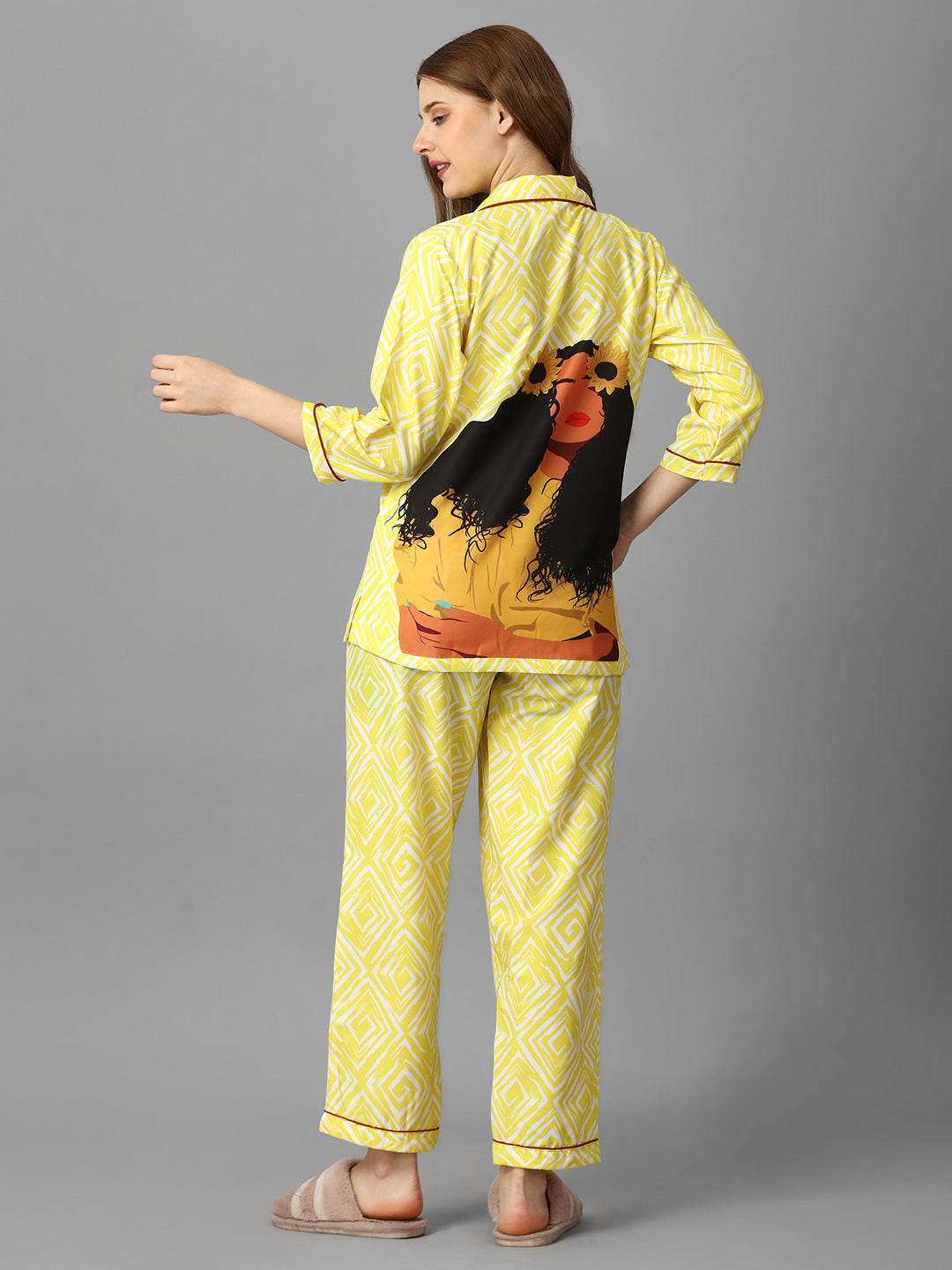 (BOGO) Curly Lady Back Printed Pyjama Set With Free Scrunchies
